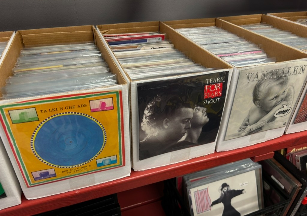 45's 45RPM 7" inch singles vinyl records. The best place shop. Fill that jukebox