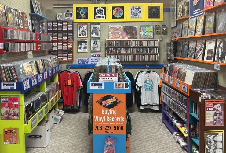 Vinyl buyer in the Coloma Michigan area