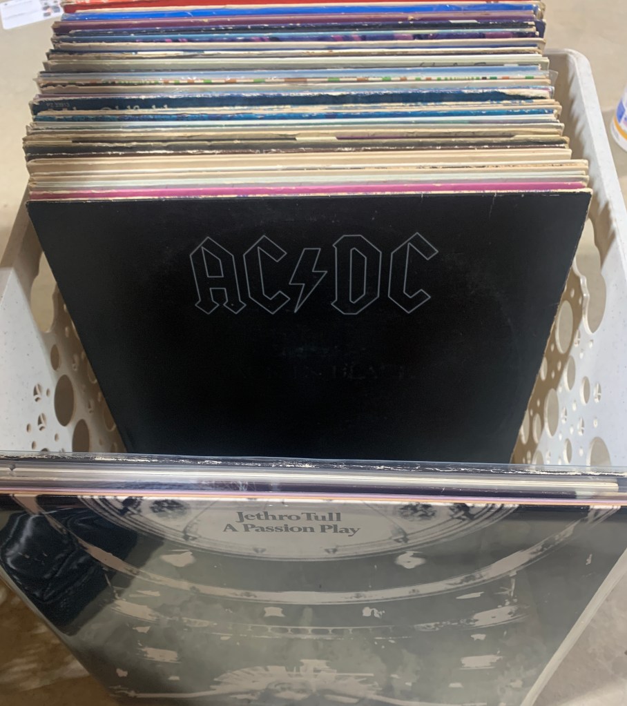  Selling vinyl Records.  in coloma michigan and morris illinois